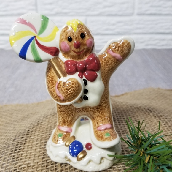 Fitz and Floyd gingerbread man salt & pepper shakers - Picture 3 of 10